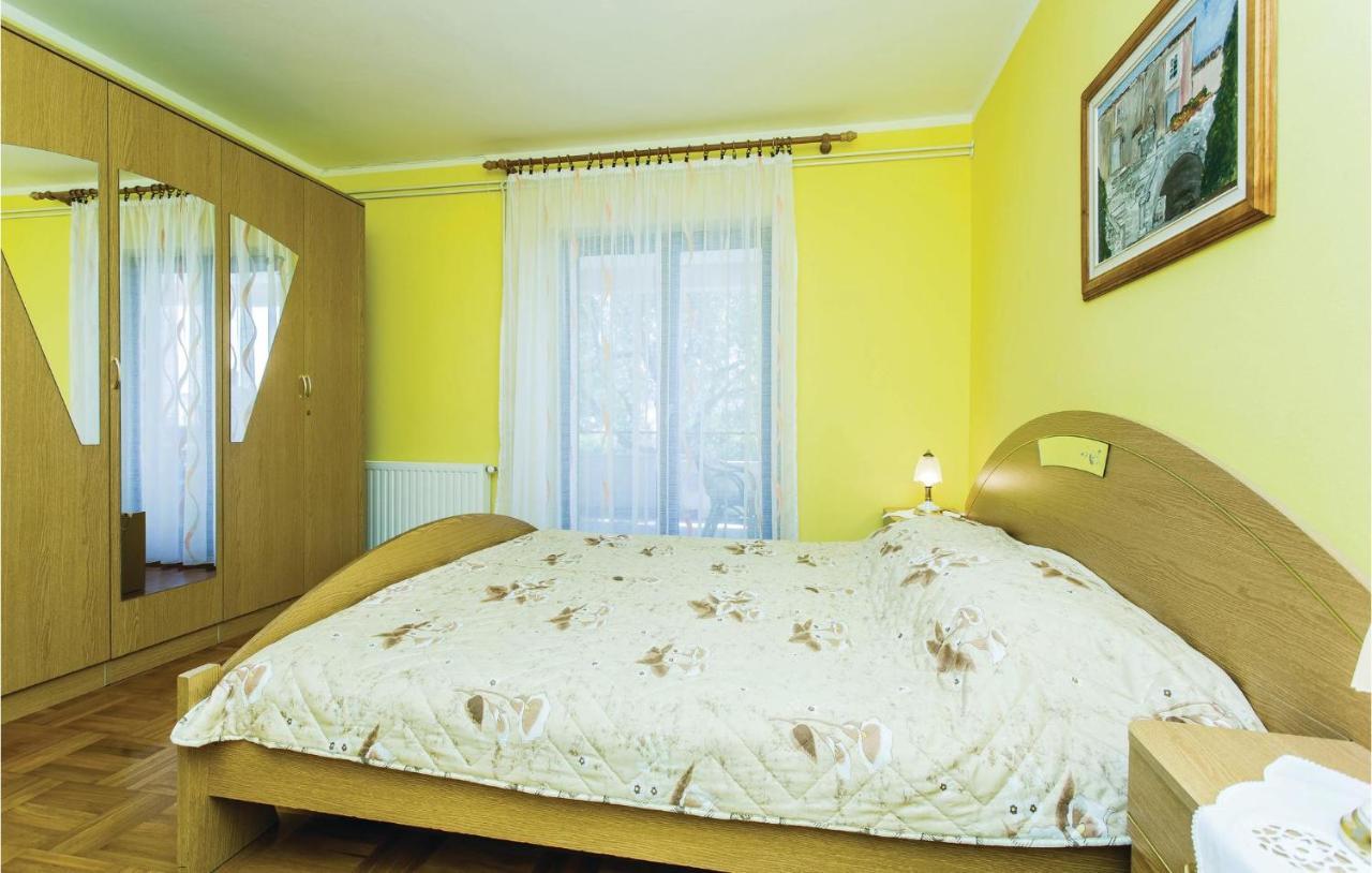 Stunning In Krk With Kitchen Apartment