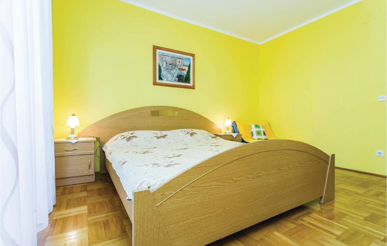 Stunning In Krk With Kitchen Apartment